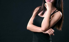 我女朋友的母亲完整视频有翻译